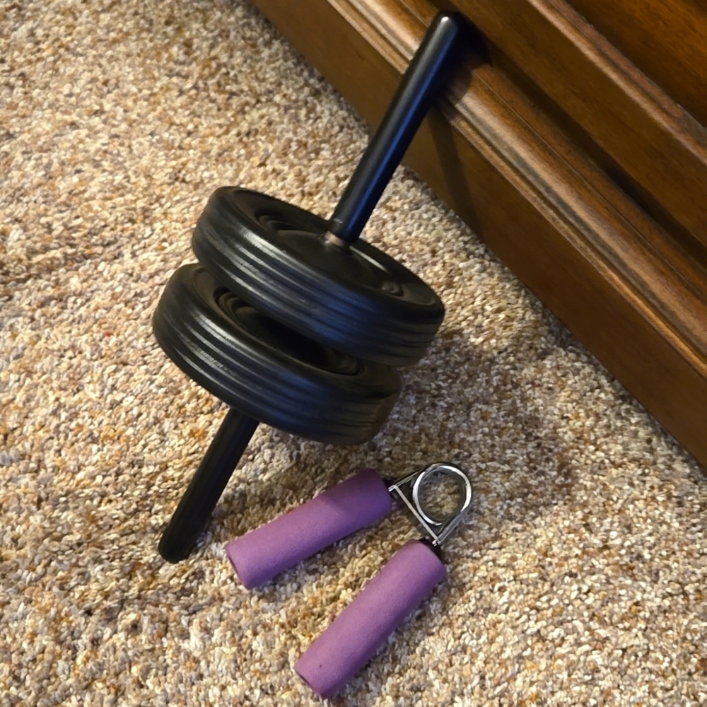 Wheel & Hand Strengthener - Picture 1 of 7
